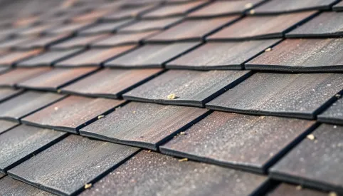 Czym uszczelnić dach pokryty gontem bitumicznym