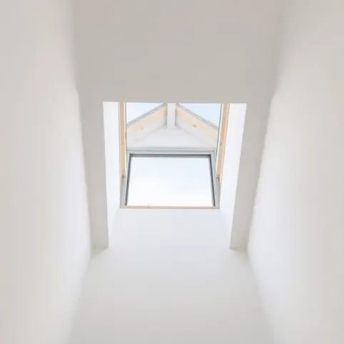 Obróbka okna dachowego od wewnątrz cena